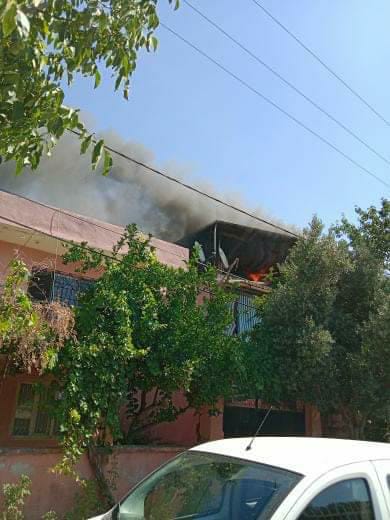 Aydın'da bir evin çatı katında yangın çıktı