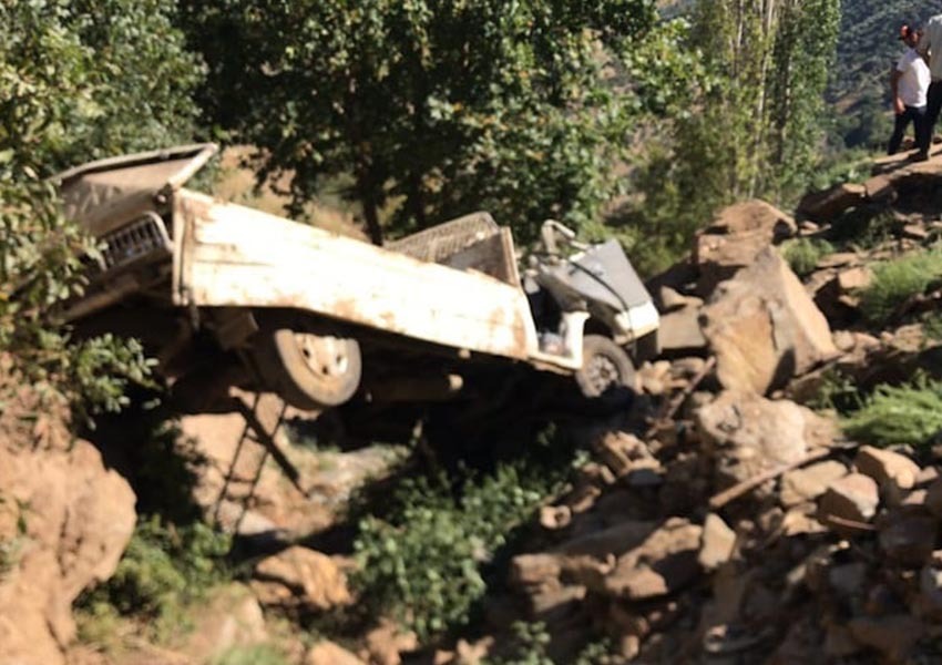 Aydın'da kamyonet 200 metrelik uçuruma yuvarlandı