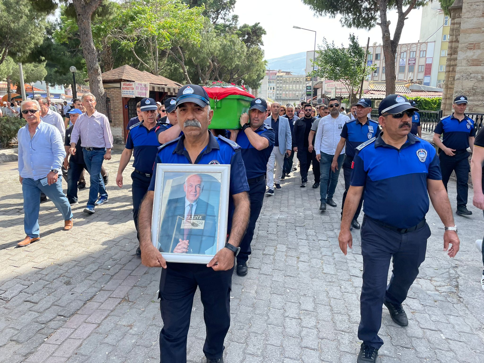 Vefat eden Söke Belediye Başkanı Tuncel toprağa verildi