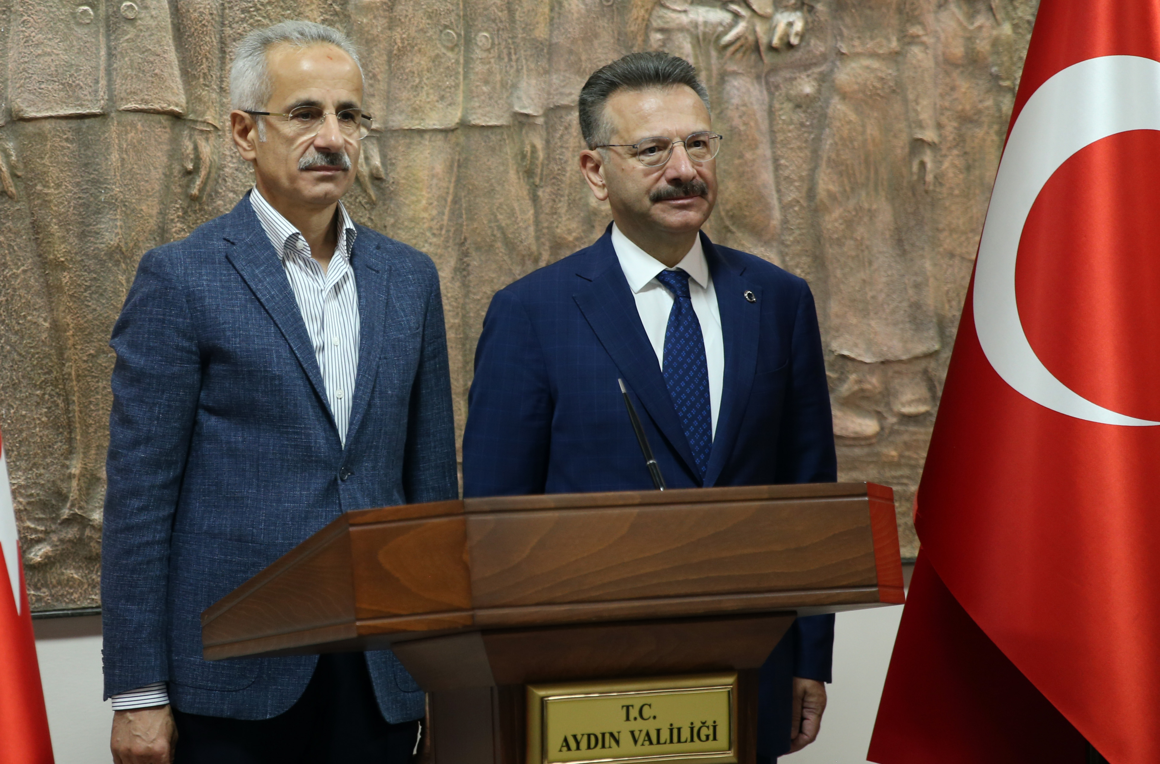 Ulaştırma ve Altyapı Bakanı Uraloğlu, Aydın'da