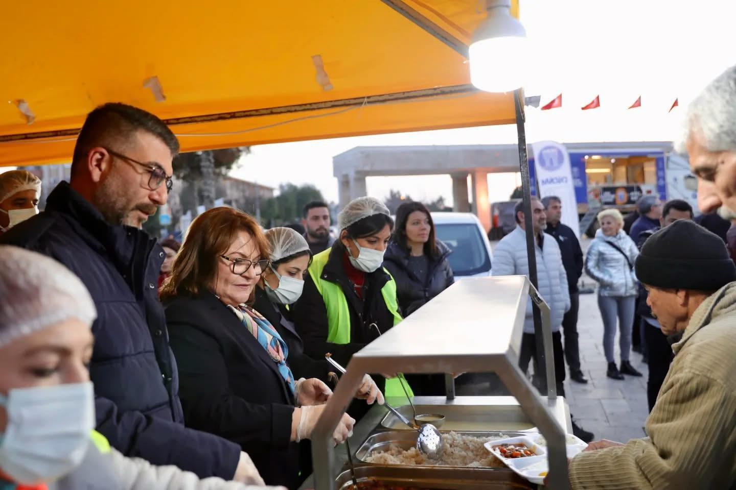 Di̇di̇mli̇ler, Di̇di̇m Beledi̇yesi̇ Tarafindan Kurulan İftar Sofralarinda Buluştu (3)
