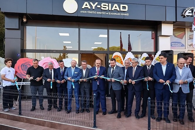 562898076 18093036523691135 5441388487737164802 N