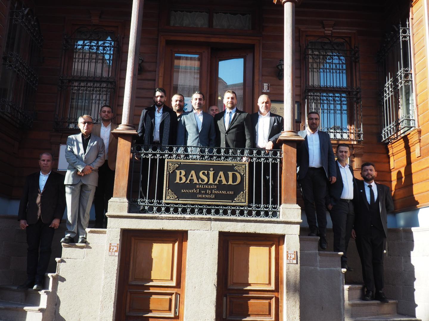 593624167 1297343972426778 3798153741753664012 N