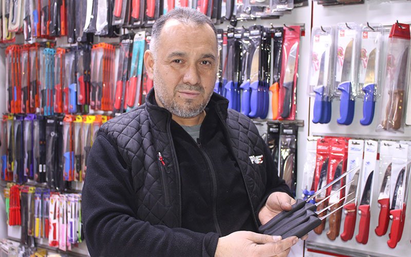 Fileto bıçakları elinde yeniden şekilleniyor