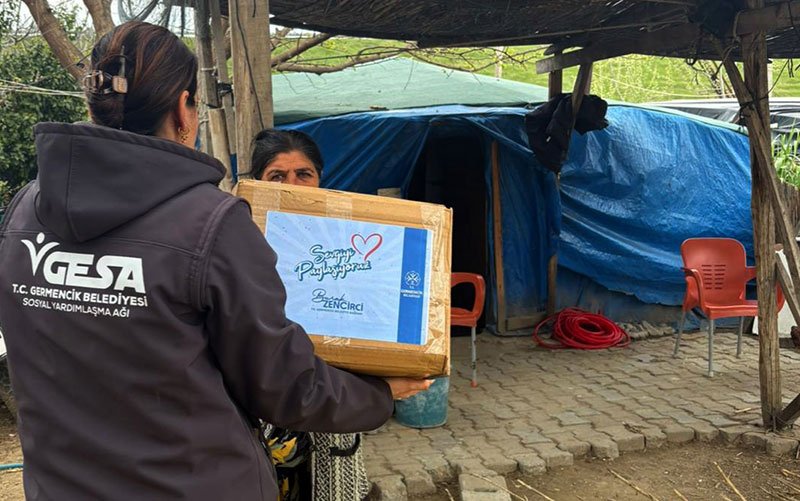 Germencik Belediyesi’nden kesintisiz erzak desteği