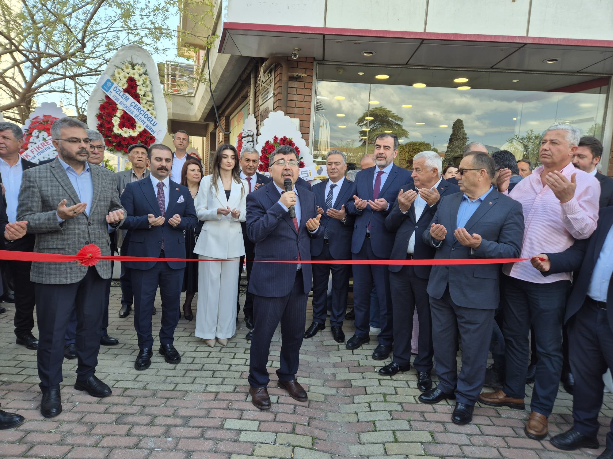 Whatsapp Image 2026 04 10 At 15.49.24 (1)