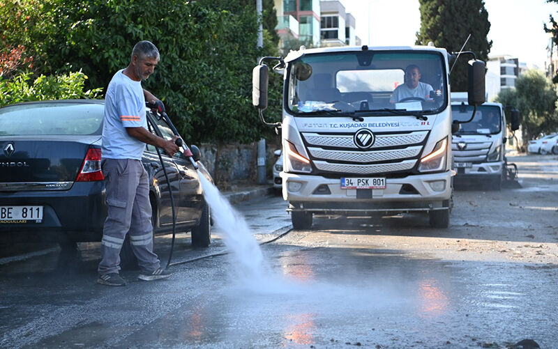 Daha temiz bir Kuşadası için kesintisiz mesai