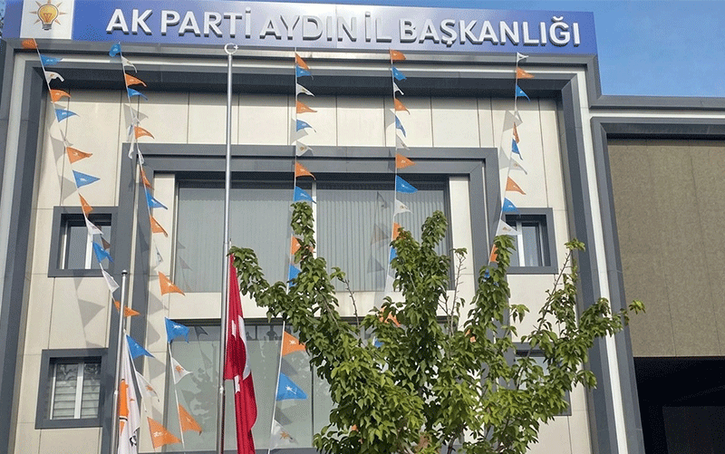 SİYASET