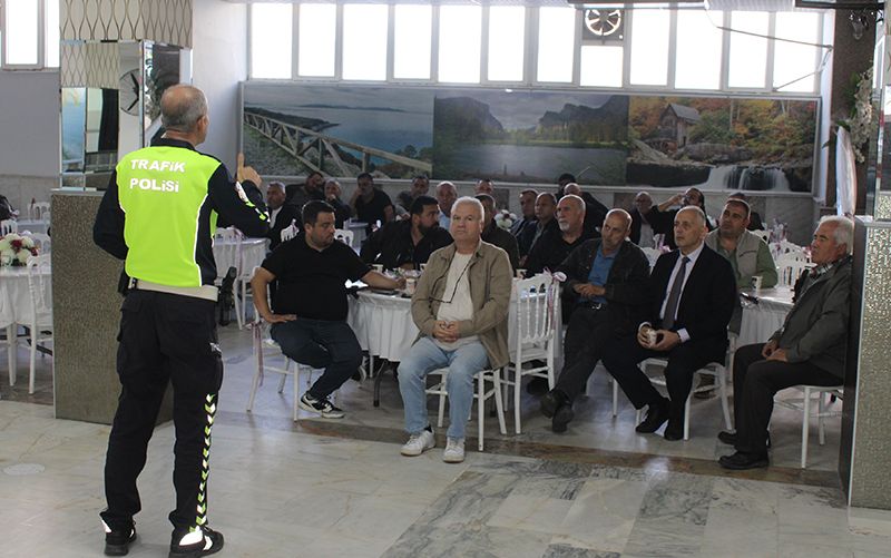 Aydın’da servis şoförlerine trafik eğitimi
