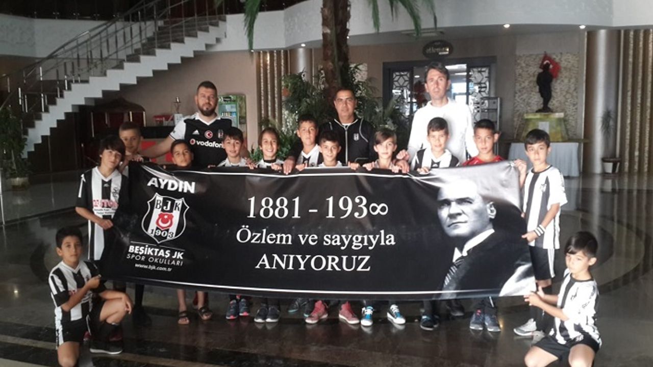 Aydın Beşiktaş Futbol Okulu öğrencileri Ege'de 3. oldu