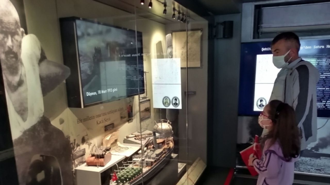 Çanakkale Savaşları Mobil Müzesi Afyonkarahisar’da ziyarete açıldı