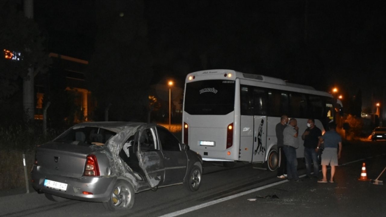 İzmir’deki trafik kazasında aynı aileden 4 kişi yaralandı