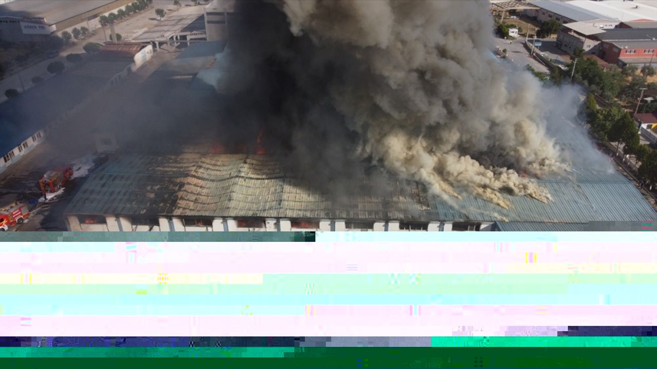 GÜNCELLEME - Denizli'de tekstil fabrikasında çıkan yangın kontrol altına alındı