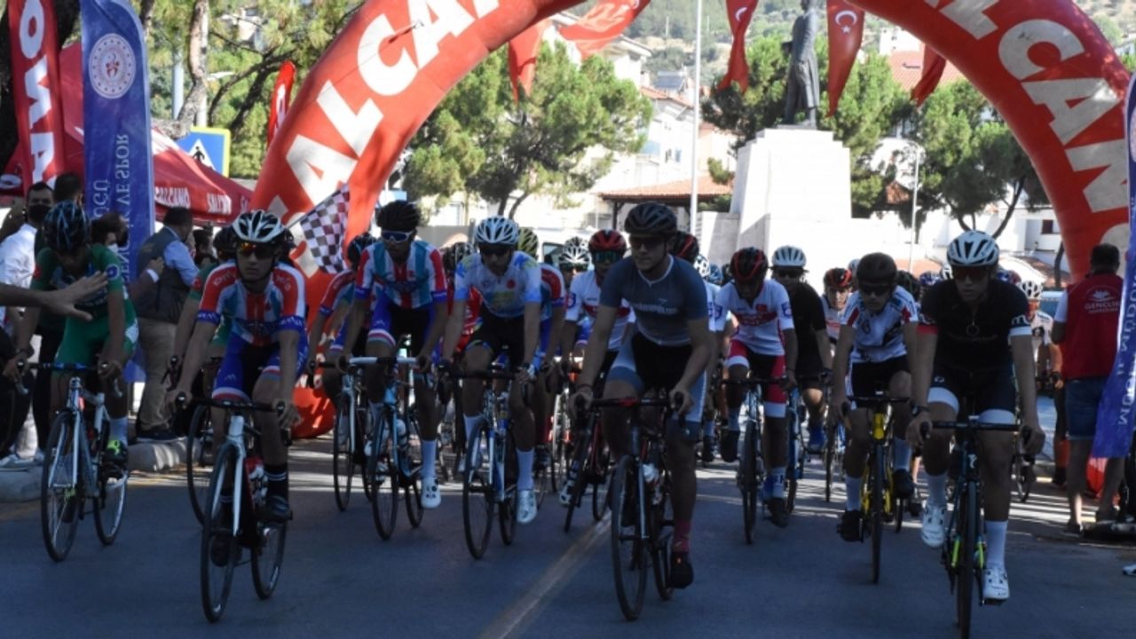 15 Temmuz Şehitlerini Anma Ulusal Bisiklet Yol Yarışı başladı