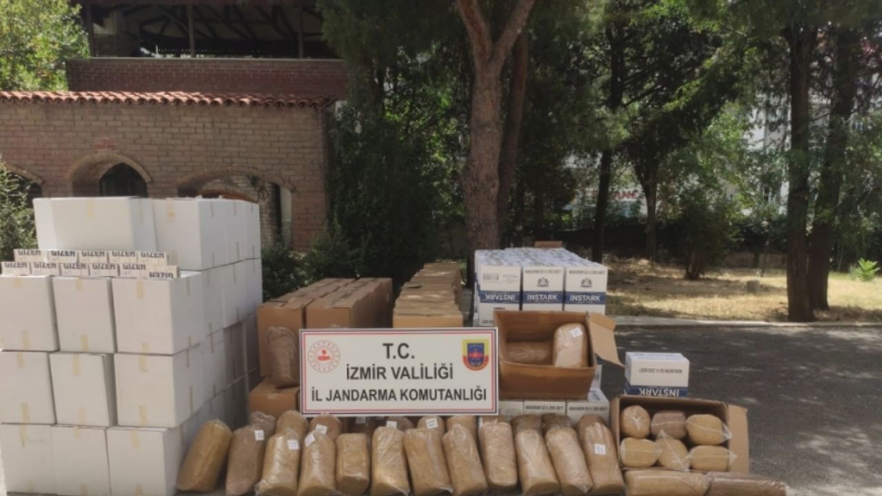 İzmir'deki kaçak tütün ve makaron operasyonunda 3 kişi gözaltına alındı