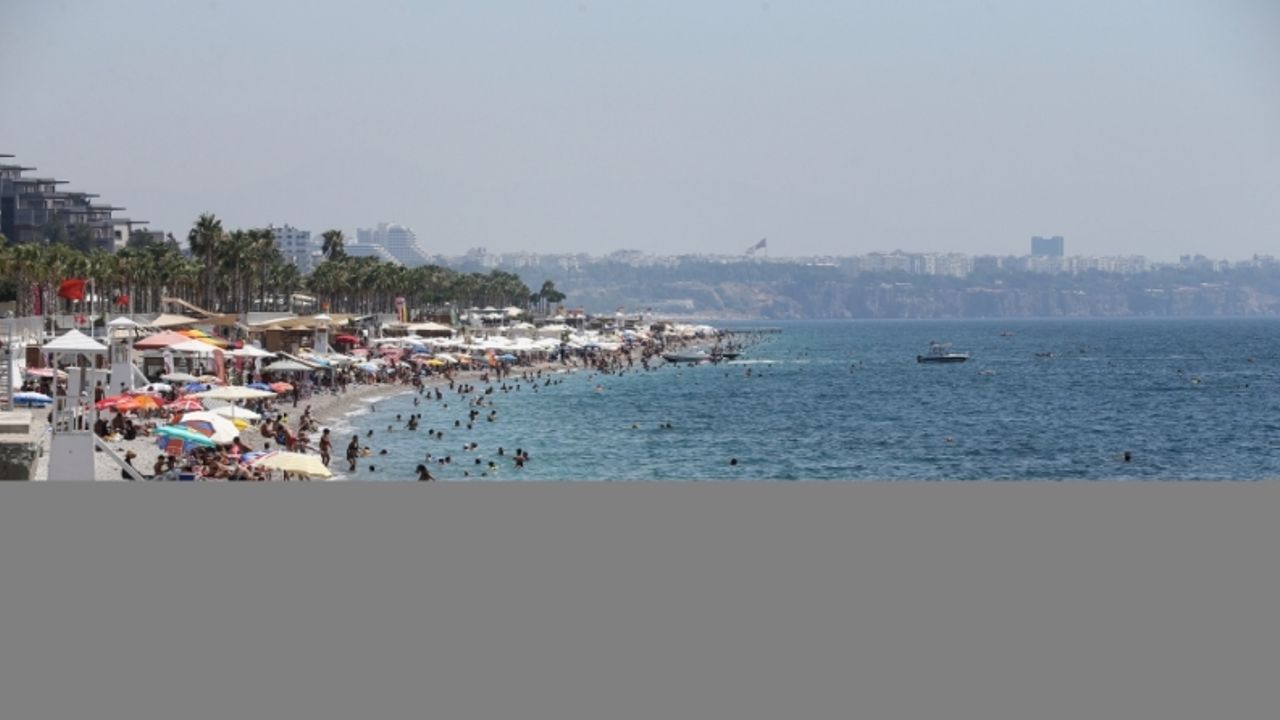Turizm merkezleri Muğla ve Antalya'da bayram tatili yoğunluğu