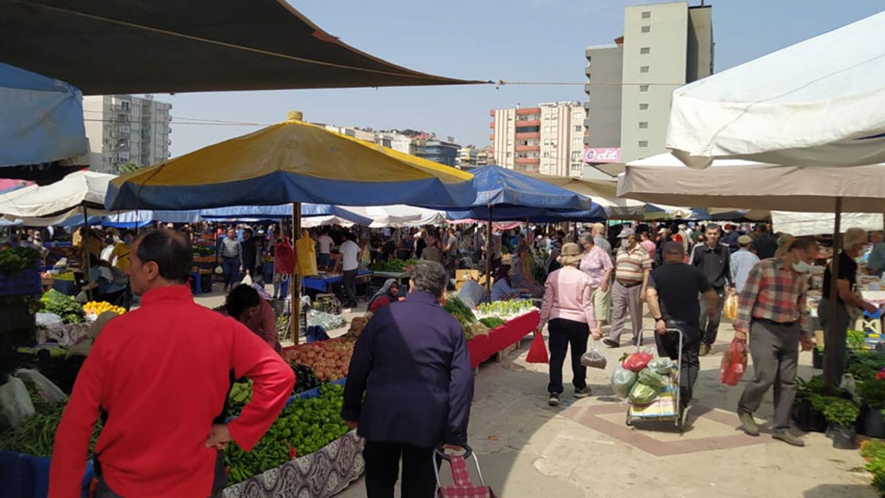 Aydın'da pazarlarda bayram yoğunluğu