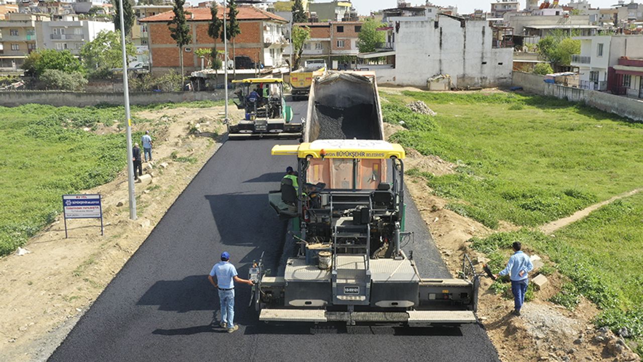 Aydın Büyükşehir Belediyesi yolları tek tek yeniliyor