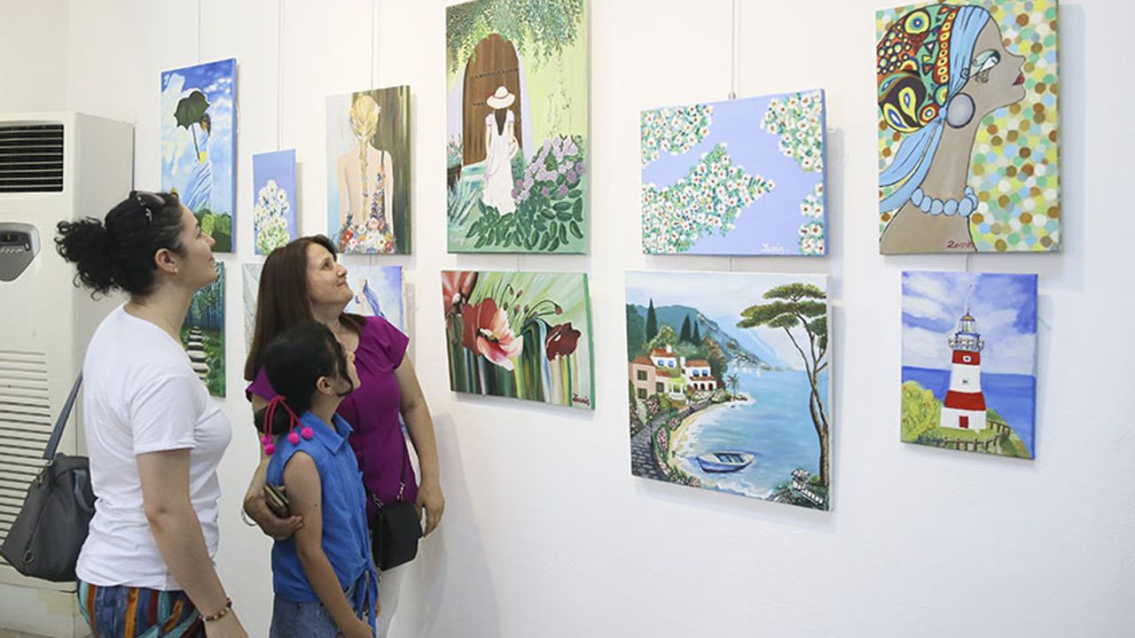 Kültür Merkezleri kursiyerleri resim sergisi açtı