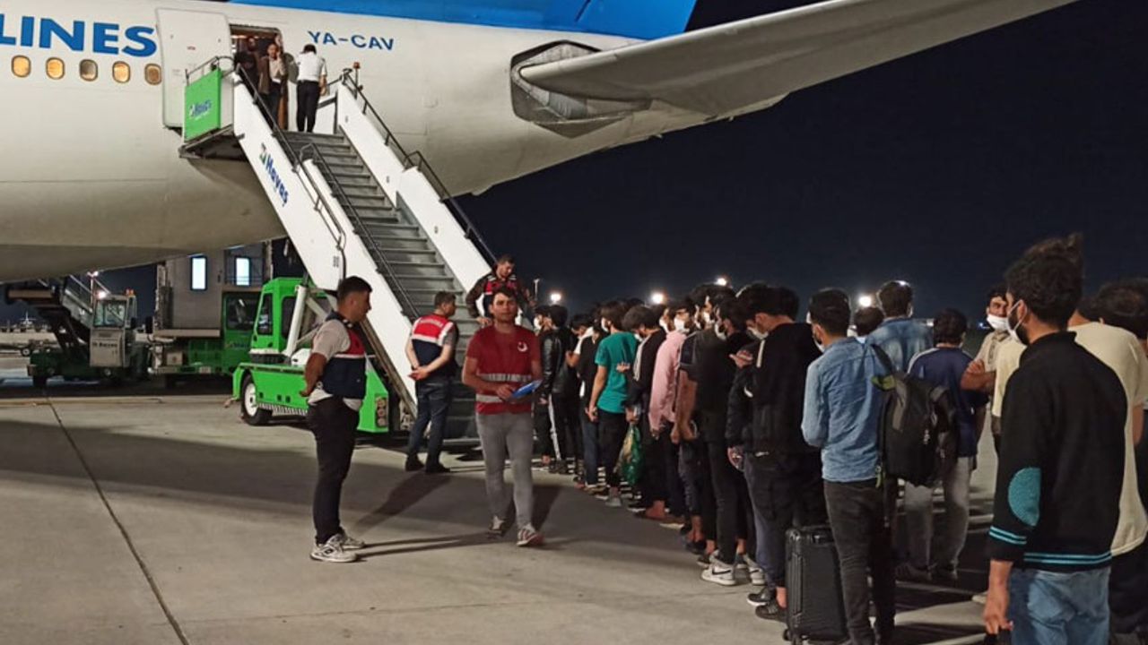 Aydın’da 908 düzensiz göçmen geri gönderildi
