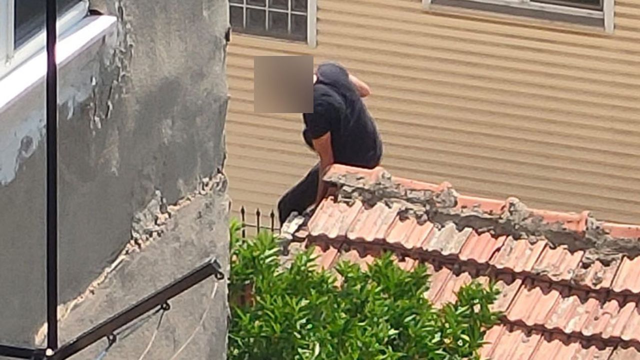 Hırsız ev sahibini görünce çatıdan kaçtı