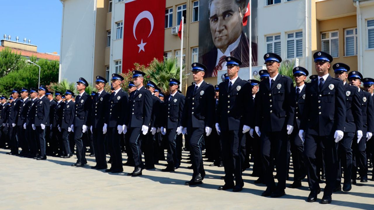 Aydın'da eğitimini tamamlayan 483 polis adayı yemin etti