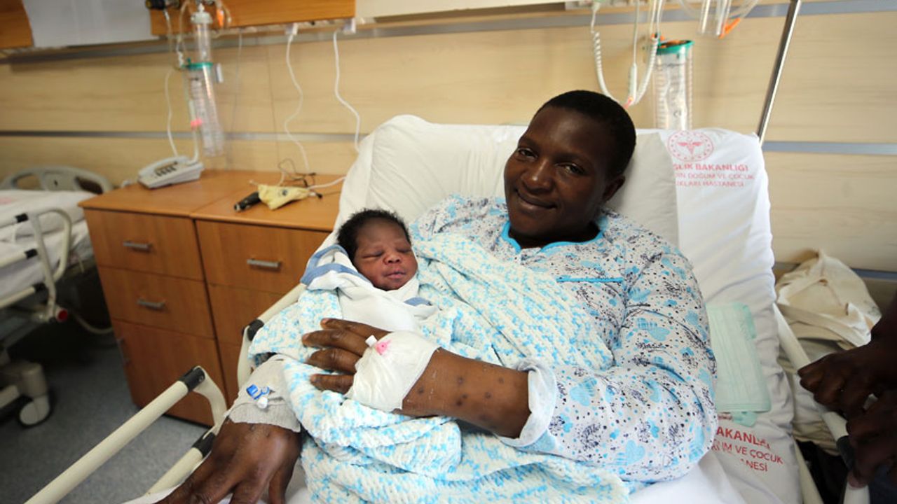 Geri itilen botta doğum yapan anne ve bebeğinin sağlık durumu iyi