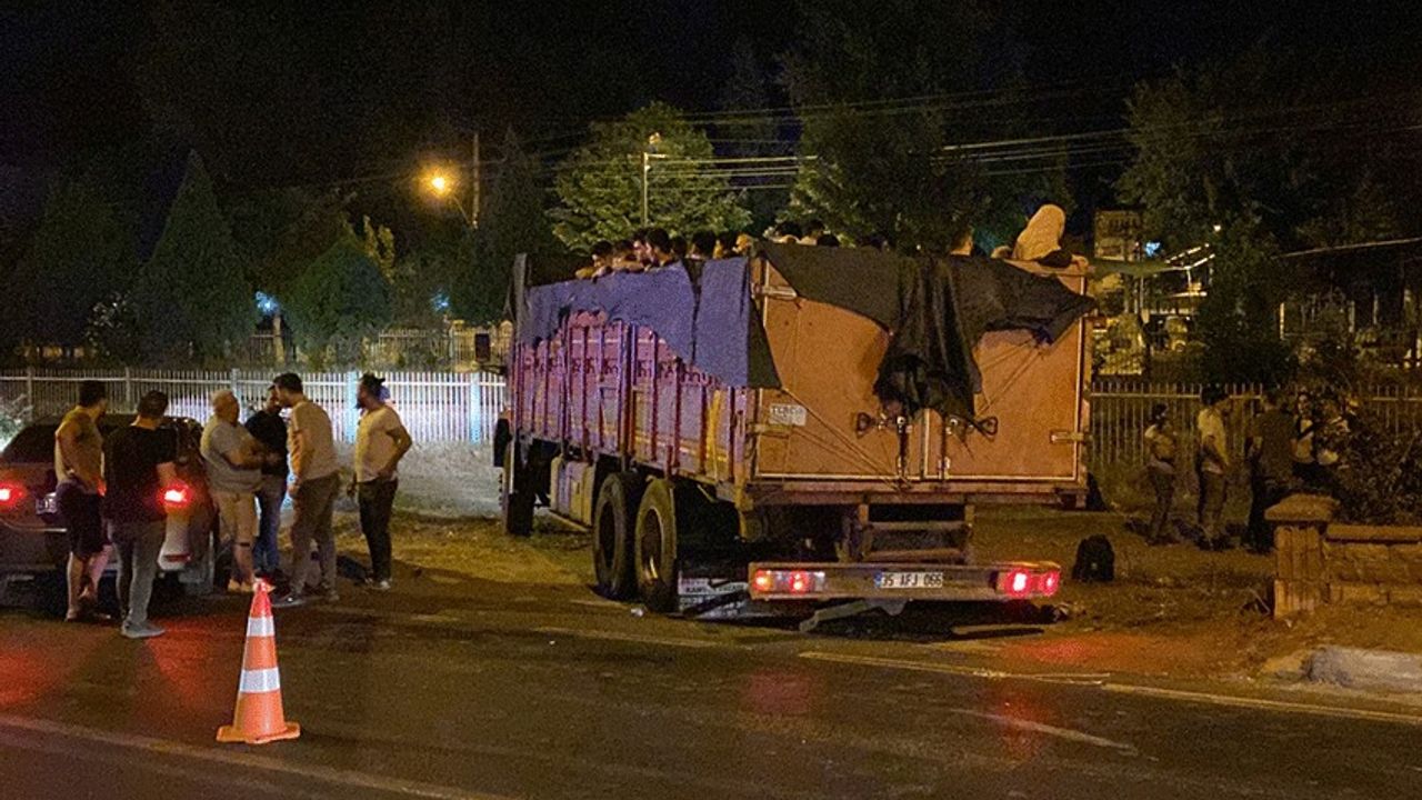 Aydın'da kamyonun kasasında 70 düzensiz göçmen yakalandı