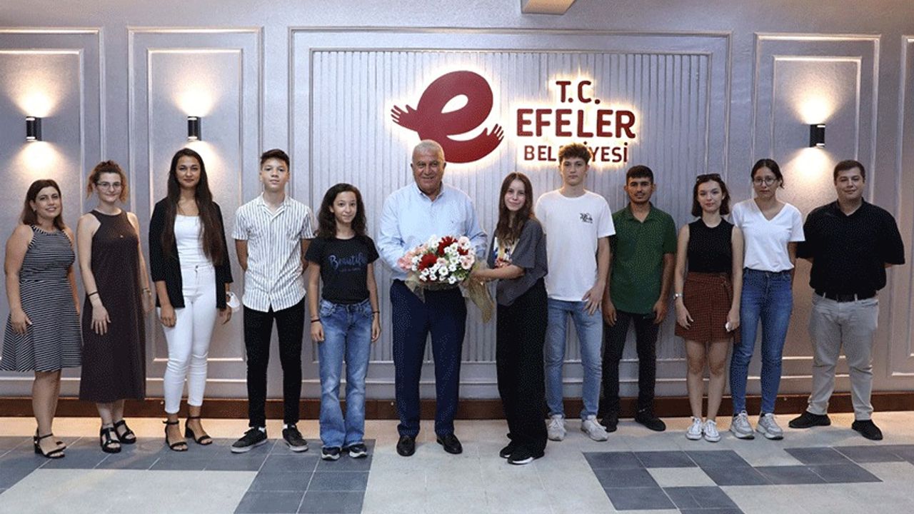 EFESEM akademi öğrencileri Başkan Atay’ı ziyaret etti
