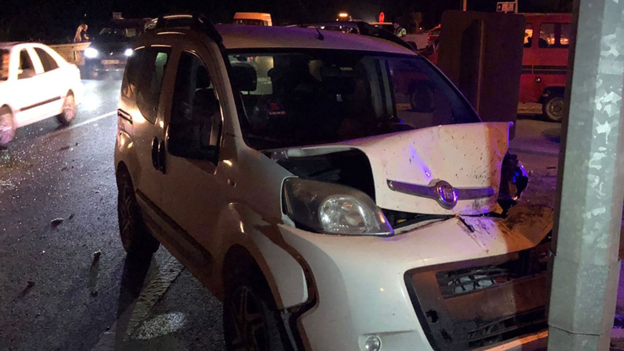 Aydın'da minibüs ile hafif ticari araç çarpıştı: 7 yaralı