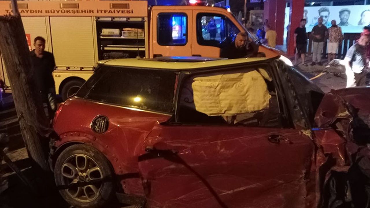 Aydın'da otomobil önce refüje sonra TIR'a çarptı: 3 yaralı