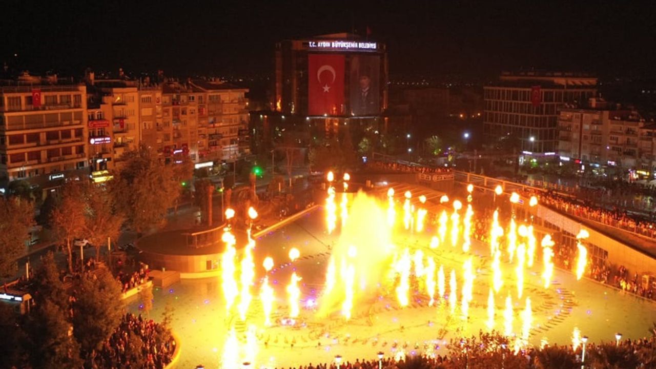 Büyükşehir Belediyesi Cumhuriyet Bayramı’nı coşkuyla kutladı