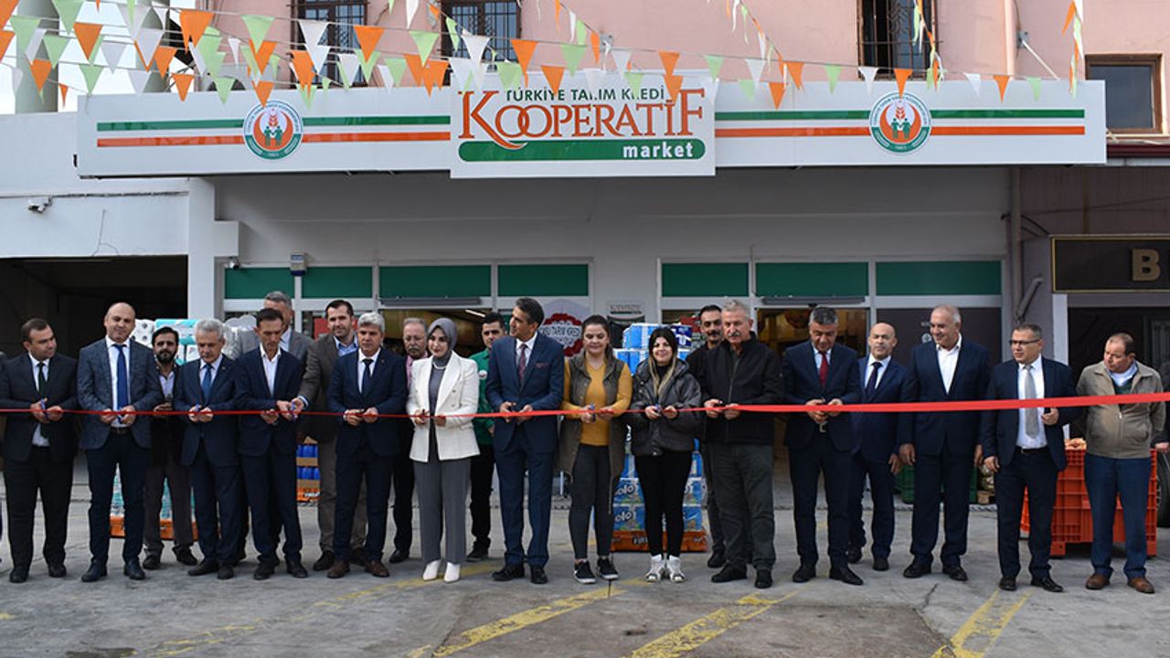 Karacasu'da Tarım Kredi Kooperatif Marketi açıldı