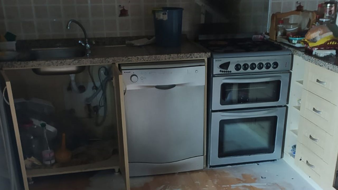 Bir evde mutfak tüpü patladı
