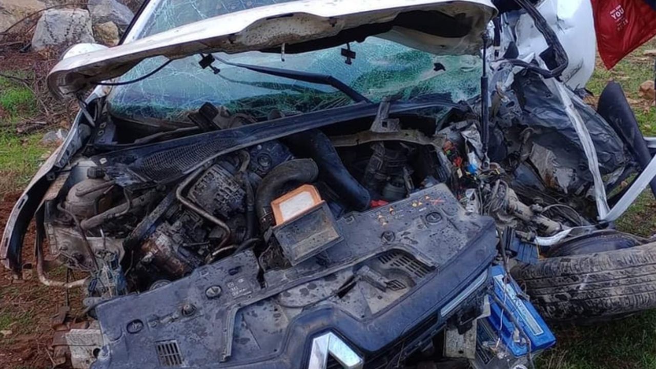 Şarampole devrilen otomobilde 1 kişi hayatını kaybetti