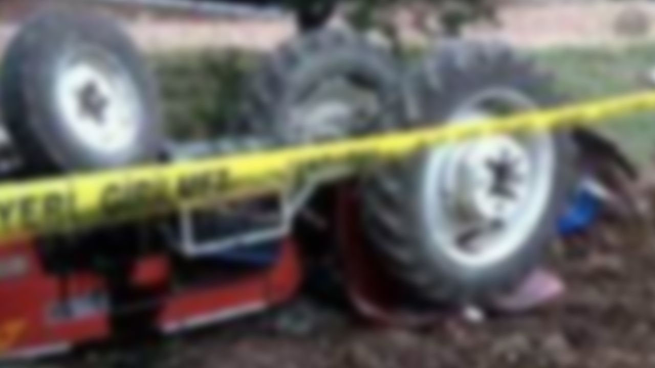 Traktörün devrildiği kazada 1 kişi öldü 4 kişi yaralandı