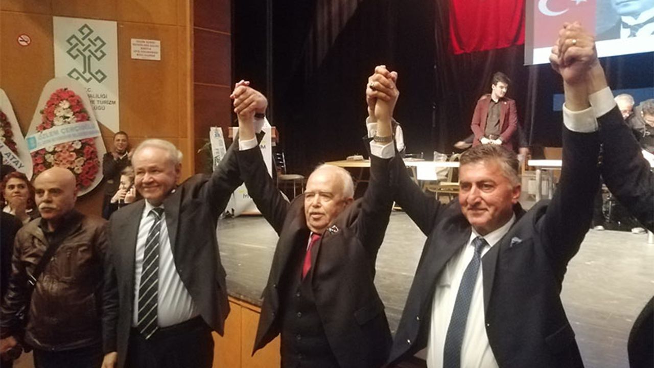 İYİ Parti Aydın'da Recep Taner yeniden İl Başkanlığına seçildi
