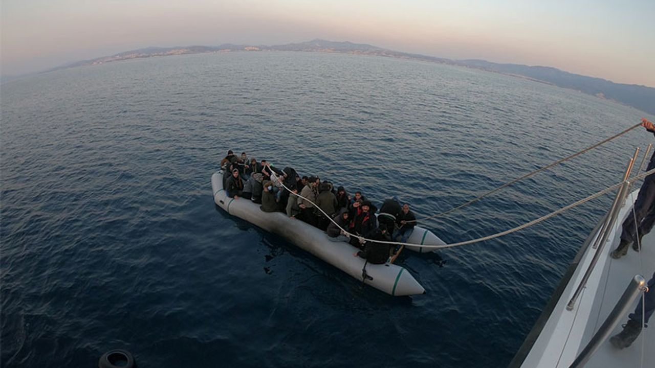 Kuşadası açıklarında 31 düzensiz göçmen kurtarıldı