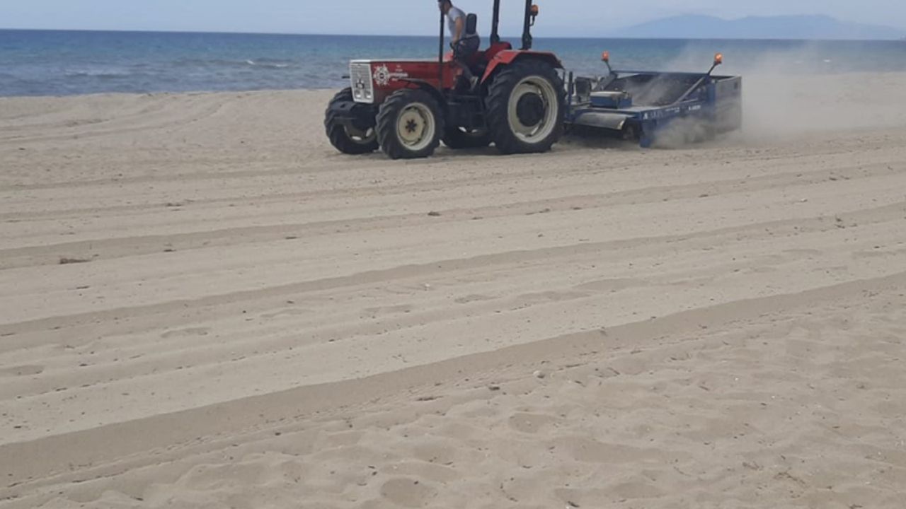 Aydın Büyükşehir Belediyesi sahilleri pırıl pırıl yapıyor