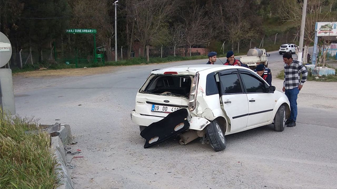 Kamyon ile otomobil çarpıştı: 3 kişi yaralandı