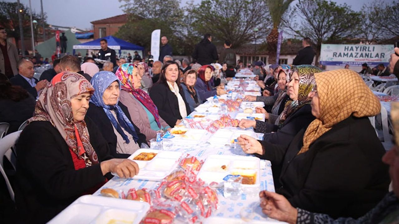 Özlem Çerçioğlu, Sultanhisarlı vatandaşlarla iftar sofrasında buluştu
