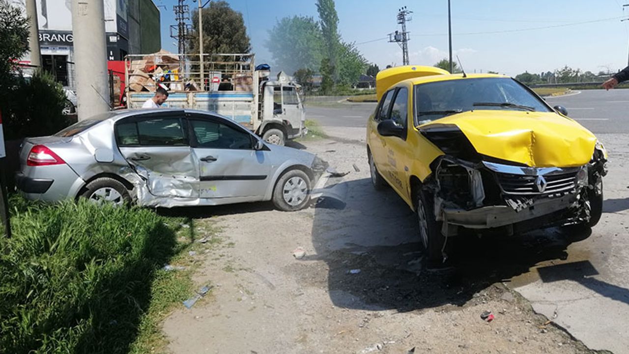 Aydın’da 2 araç çarpıştı: Yaralılar var
