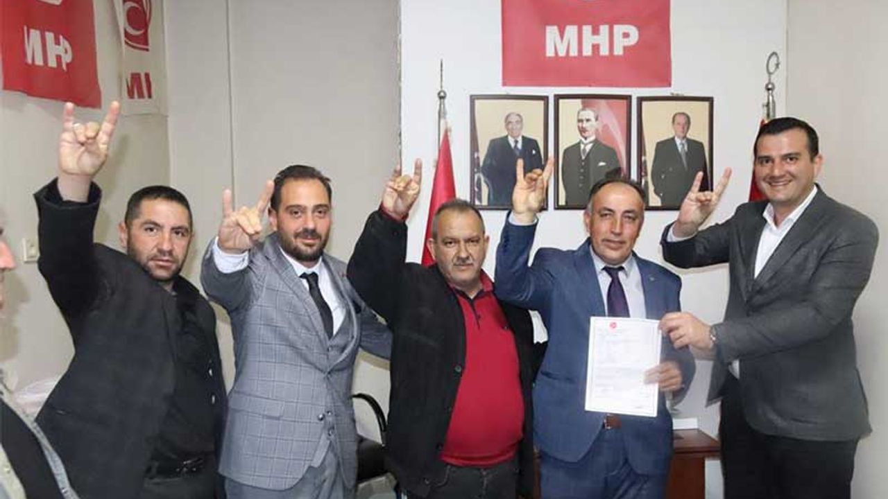 Aydın’da belediye meclis üyesi İYİ Parti’den istifa edip MHP’ye katıldı