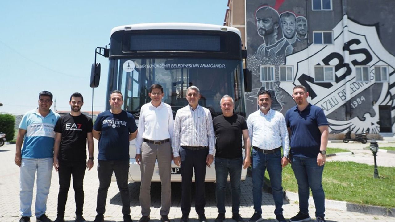 CHP'li büyükşehir belediyesi AK Parti'li Nazilli Belediyesine otobüs hibe etti