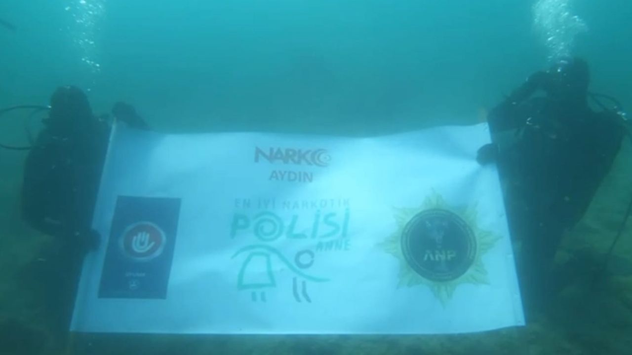 Polis ekipleri “En İyi Narkotik Polisi Anne”  sloganını denizaltından duyurdu