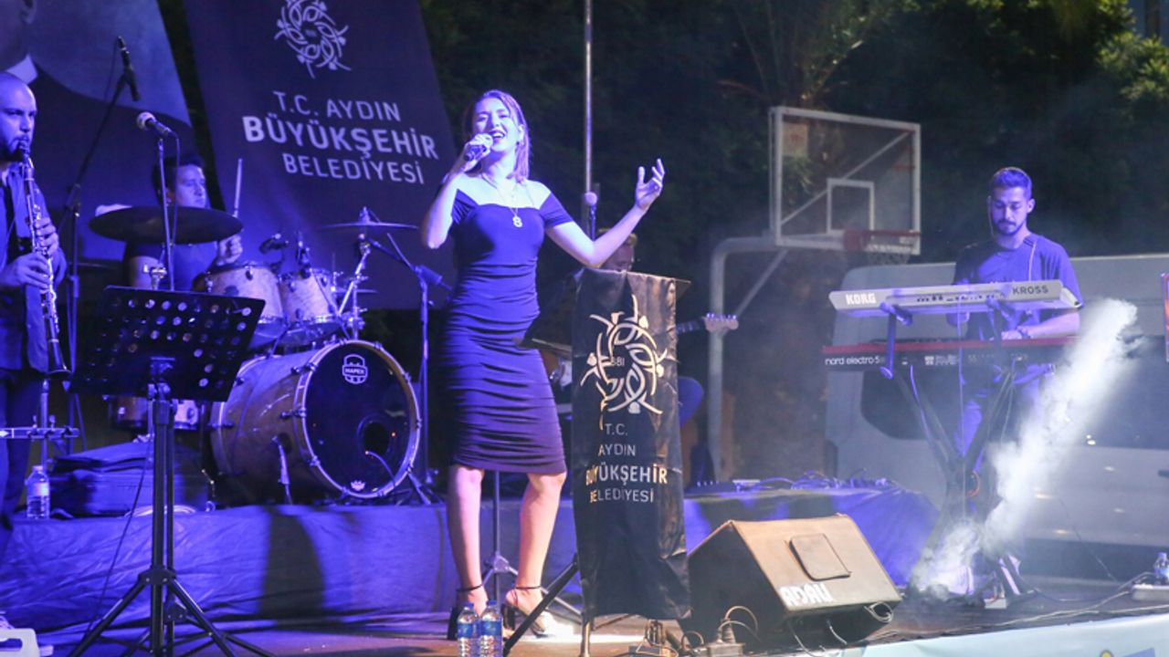 Büyükşehir Belediyesi Sultanhisar’da konser düzenledi