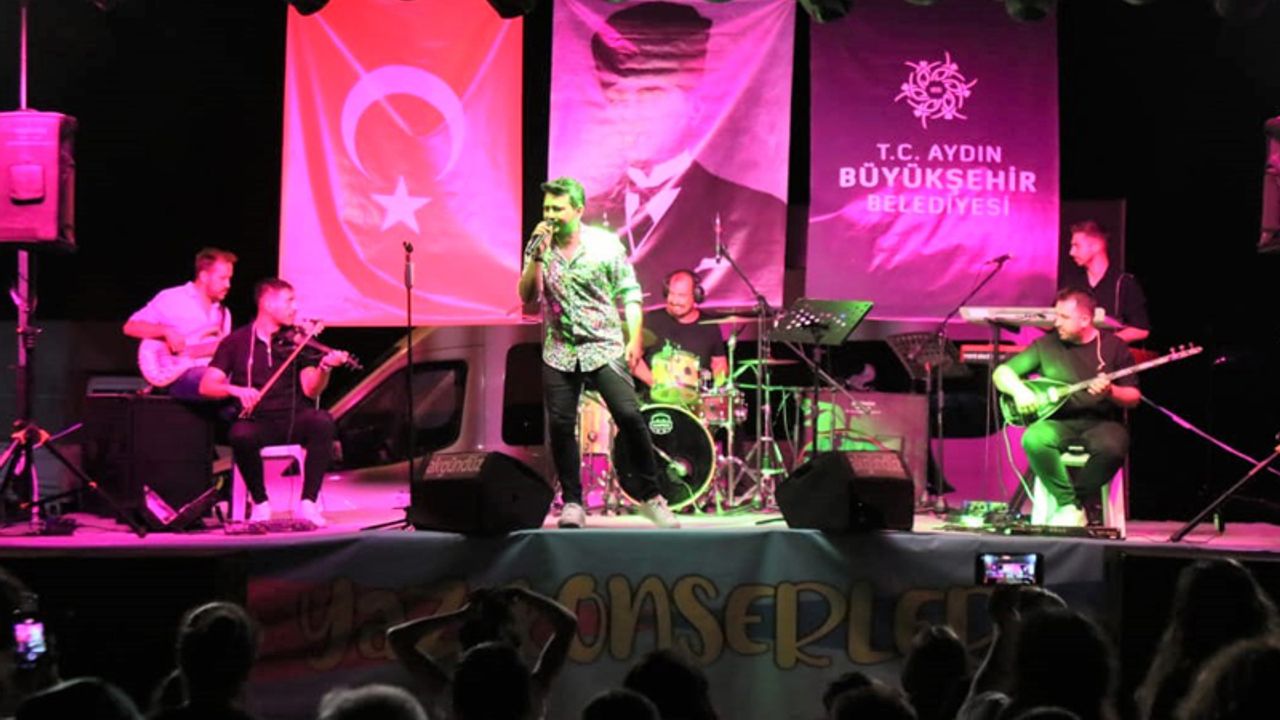 Büyükşehir Belediyesi’nden Çeştepe’de muhteşem konser