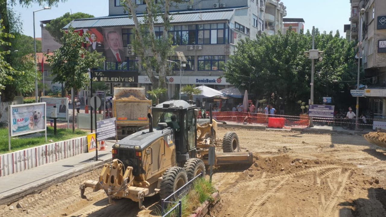 Büyükşehir Belediyesi İncirliova Türkan Saylan Caddesi’ni yeniliyor