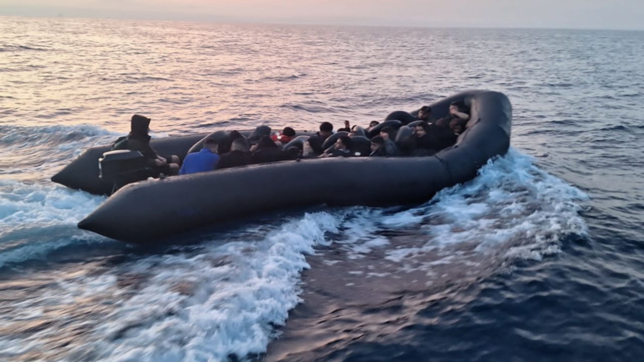Kuşadası 93 düzensiz göçmen yakalandı