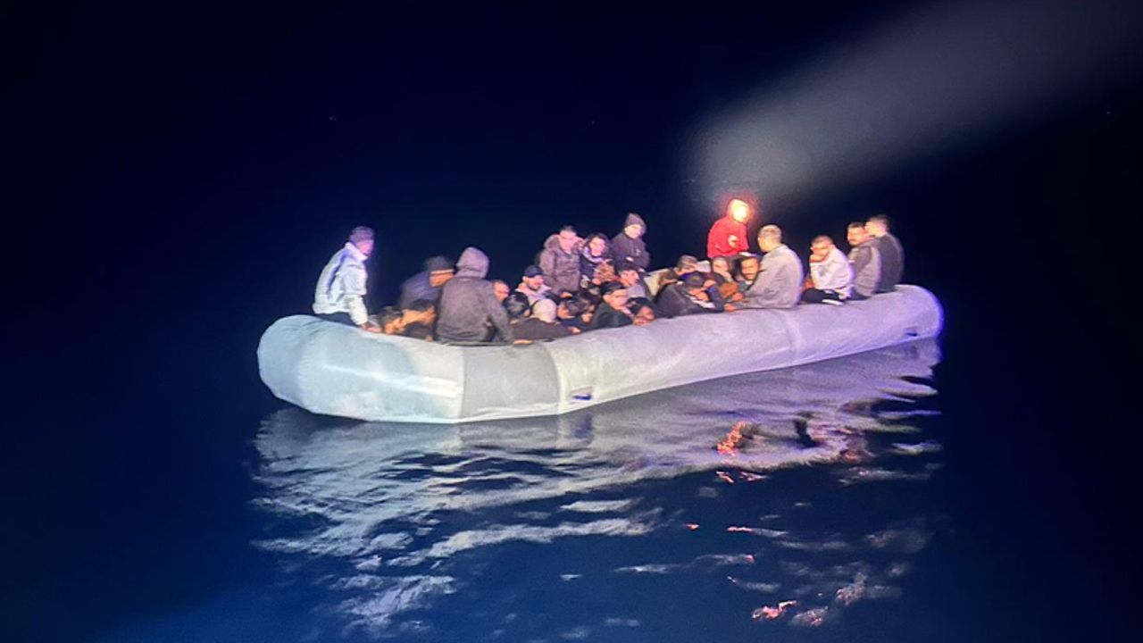 Didim’de  37 düzensiz göçmen kurtarıldı